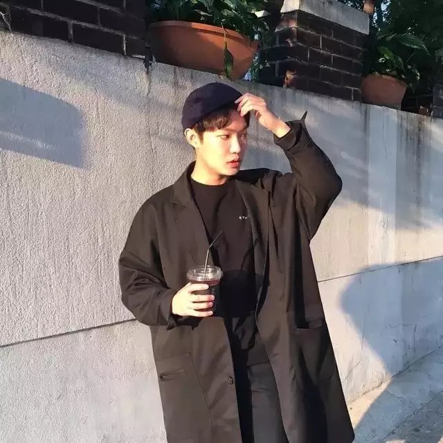应绿玉逸